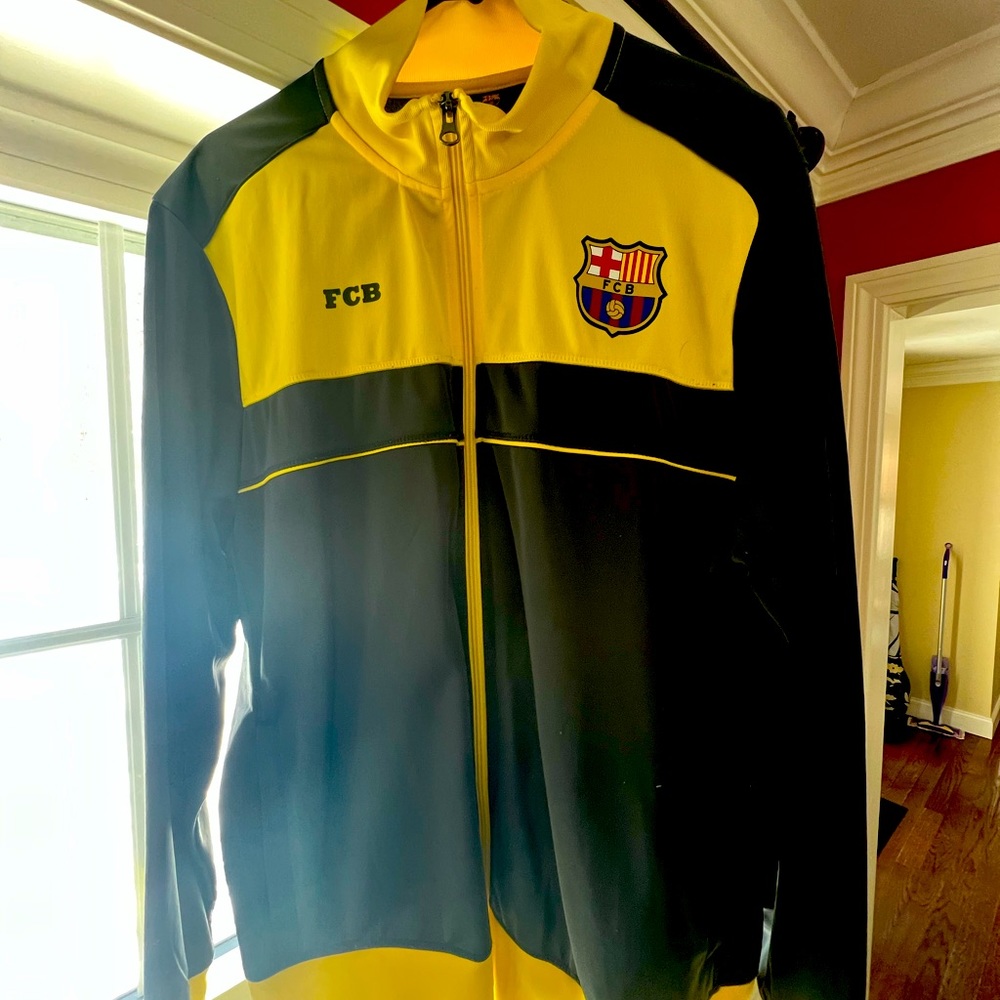 FCB SPORTS JACKET… never been worn XL runs small however hence why we sell item